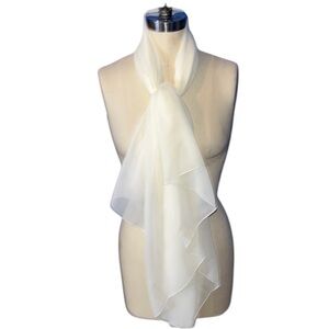 Elegant Cream Billowing Scarf OS